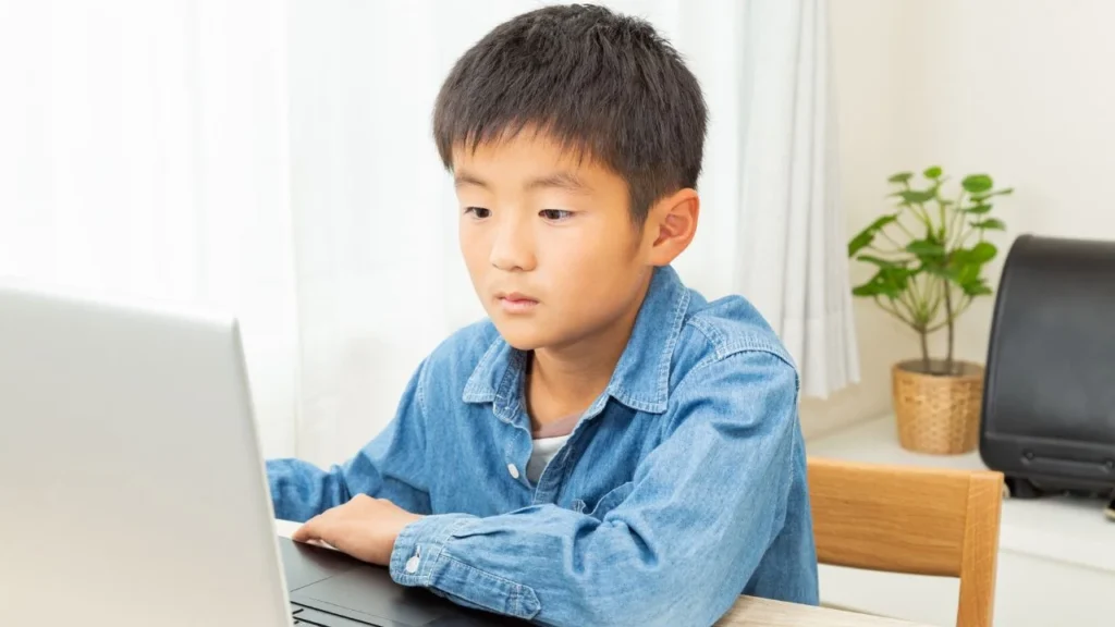 Safety Tips for Autistic People Making Friends Online